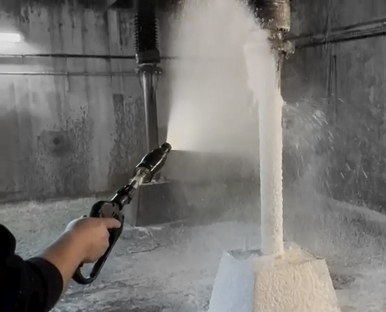 industrial-cleaning-active-foam-ICS-2